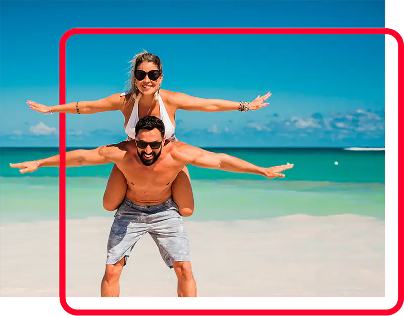 Casal aproveitando um momento de lazer ao ar livre